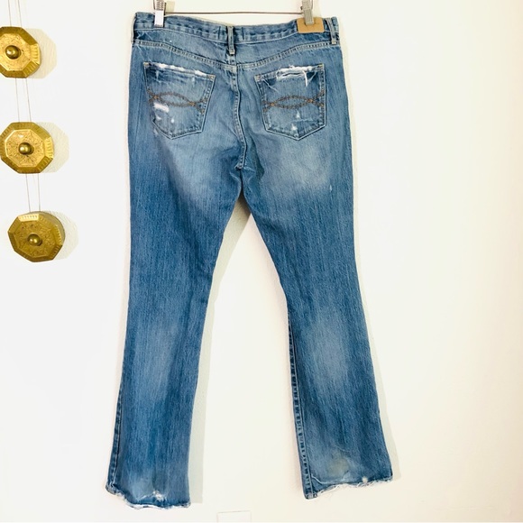 Abercrombie & Fitch > Womens Emma Distressed Boot Cut Low Rise Jeans > 10R - Picture 5 of 12